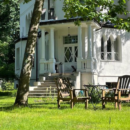 Willa Dina Milanowek Eksteriør billede